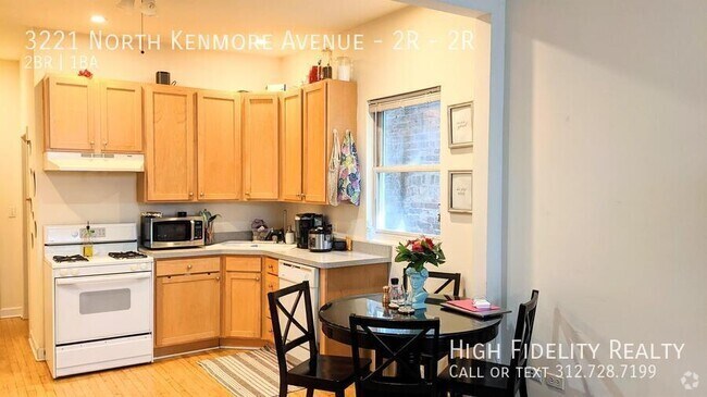 Building Photo - 3221 N Kenmore Ave Unit 2R Rental