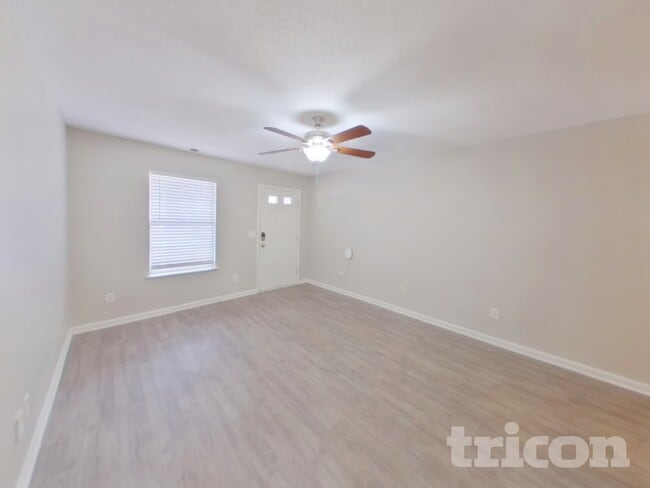 Photo - 134 Cottage Lake Way