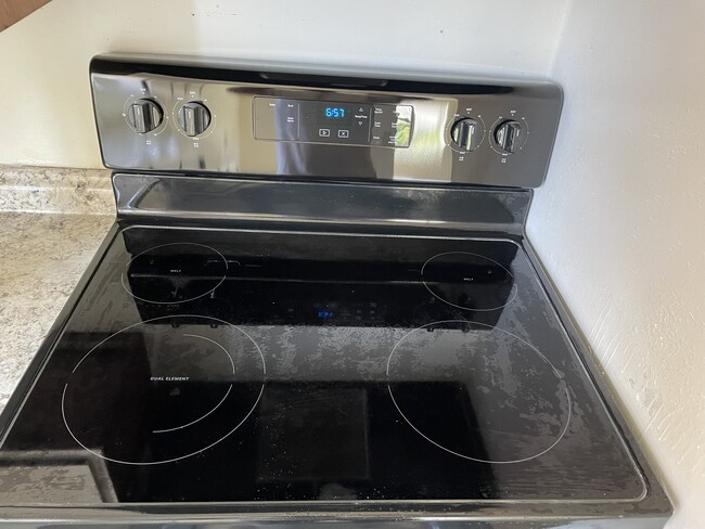 Photo - 350 NE 6th St