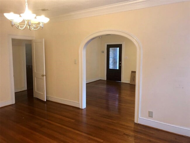 Photo - 2701 Barbee St