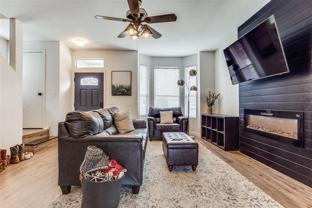 Photo - 803 Greene Way