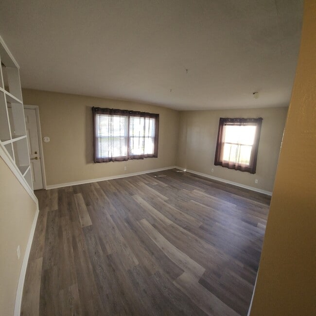 Photo - 1529 Myrtle Ave