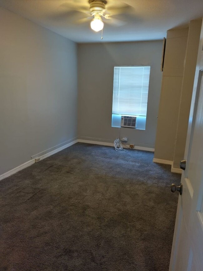 Photo - 705 Unidad 2