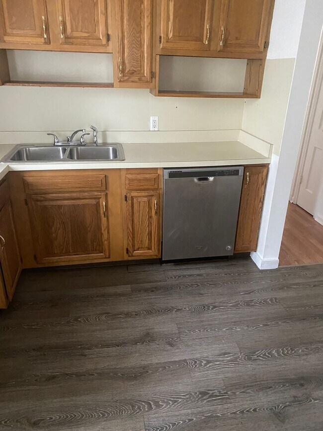 Photo - 3 bedroom, 1 bath bungalow with basement and 1 car garage