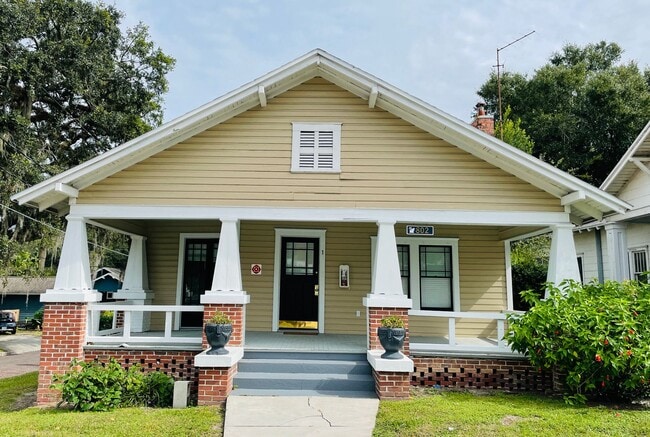 Building Photo - 802 South Blvd Unit 1