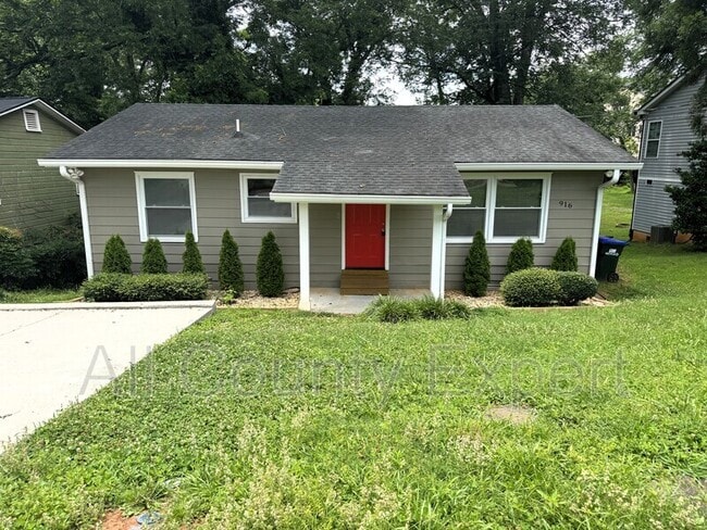 Building Photo - 916 Zion Cir