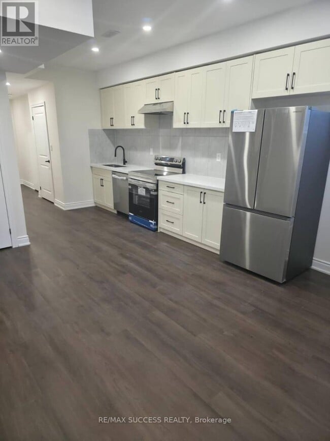 Photo - 1407 Hearns Pl