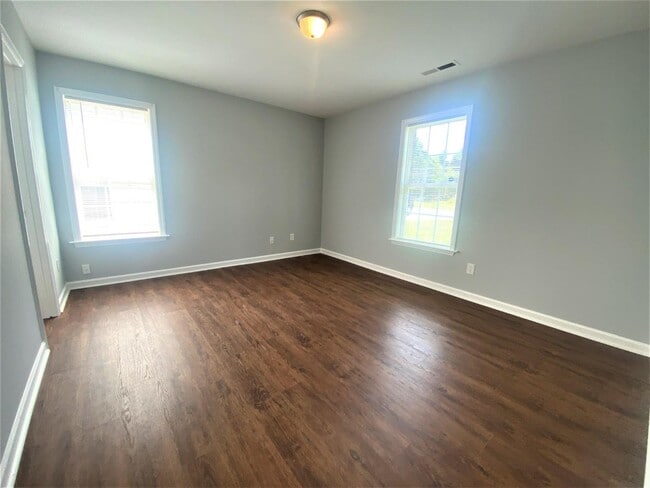 Photo - 4661 Murray Rd