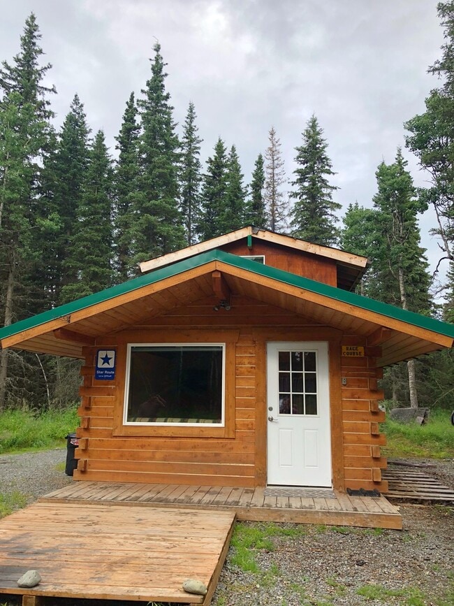 Building Photo - CHARMING CABIN Rental