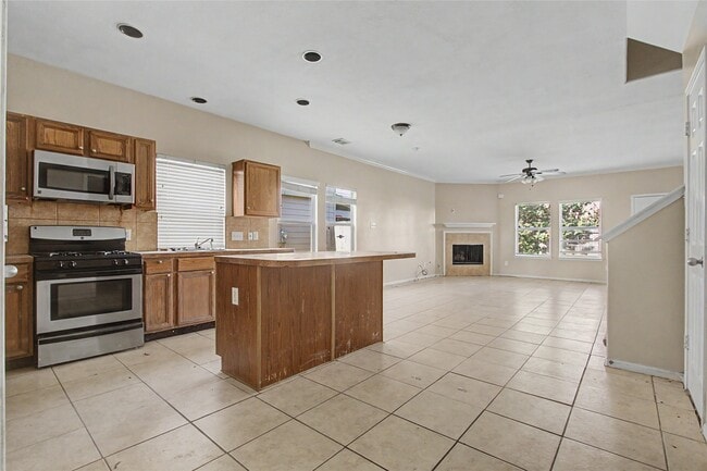 Photo - 5934 Sugar Field Ln