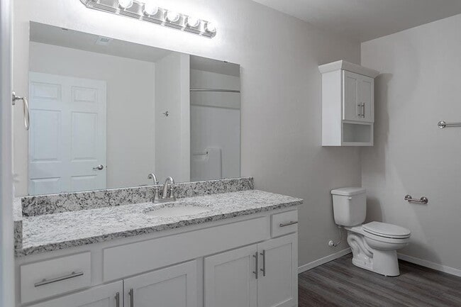 CORNERSTONE COURT APARTMENT HOMES