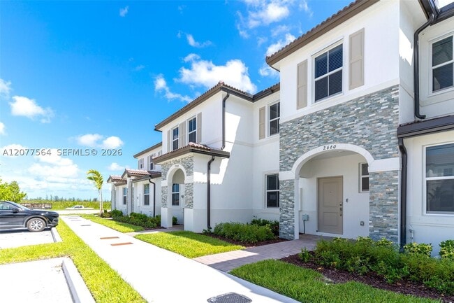 Photo - 2660 SE 28th Dr