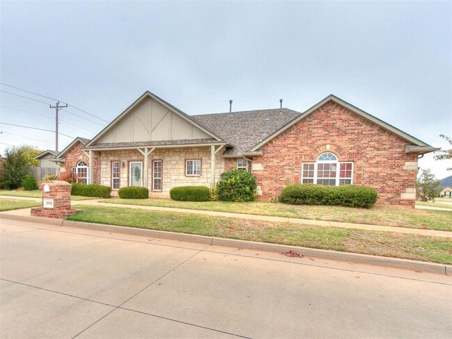 Photo - 1001 N Barn Hill Way