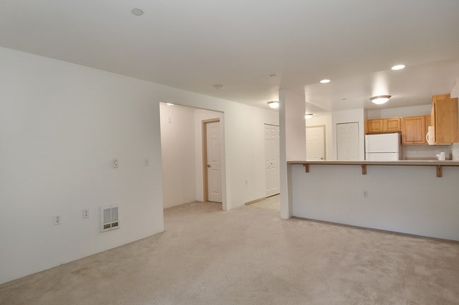 Photo - Brighton Square Apartments