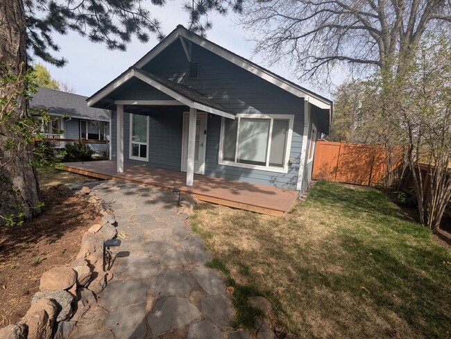 Photo - 402 NW 12th St