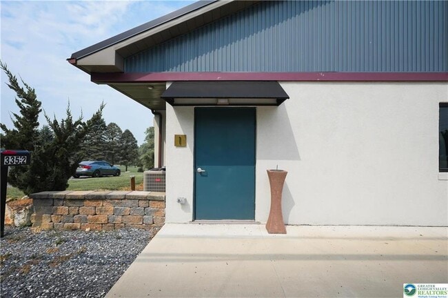 Photo - 335 Walnut Dr Unit 1