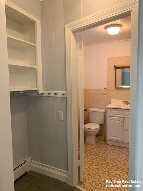 Photo - 547 Broadway