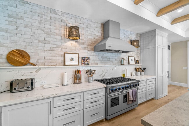 Photo - 18 NW 15th St