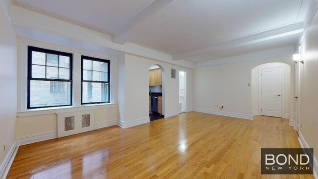 Building Photo - 95 Christopher St Unit 1B Rental