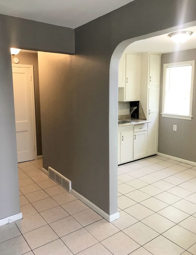 Photo - 617-617 N Broadway St Unidad 617 N. Broadway