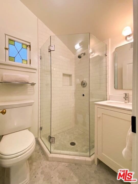 Photo - 1602 Courtney Ave