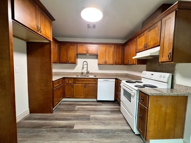 Photo - Riverside Unidad A