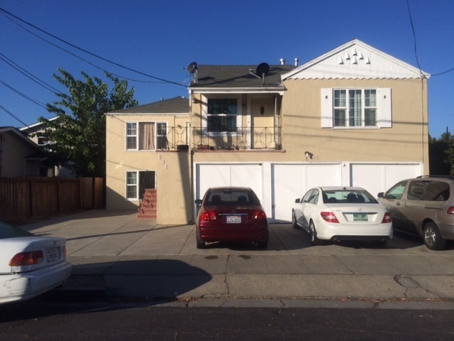 Building Photo - 624 Fulton St Unit #3