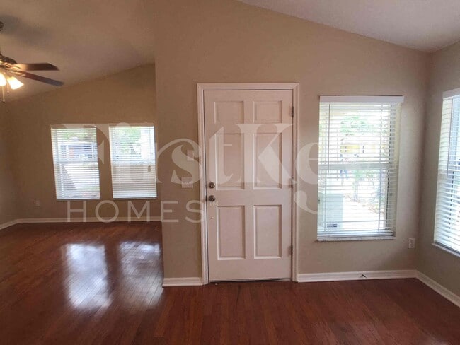 Photo - 1736 W Pine St