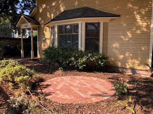 Photo - *DEPOSIT PENDING* Charming 2 Bedroom, 1 Bathroom with loft near Downtown.