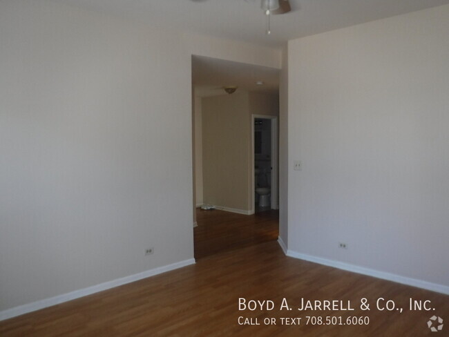 Building Photo - Washington Park: $1,350 rent, 4br, 2ba uni... Unit 098 5659-1 Rental