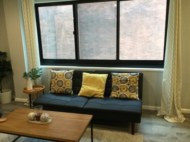 Photo - 1601 18th St NW Unidad 210