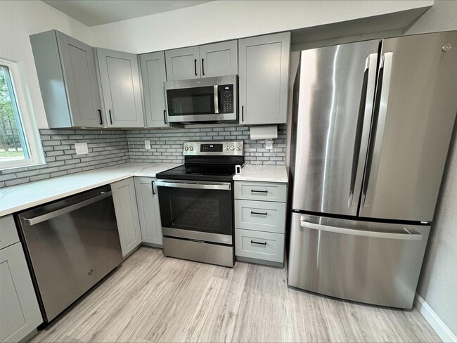 Photo - 1004 E Red Cedar Cir