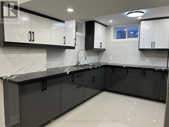 Photo - 21 Hazeldine Dr