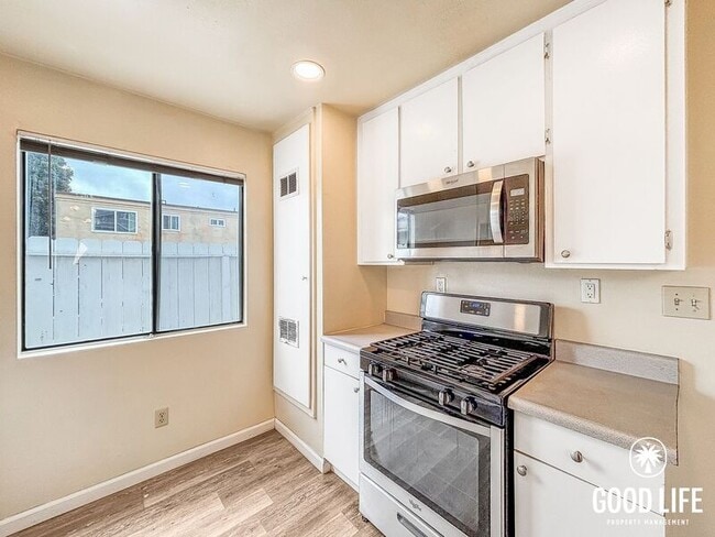 Photo - 4379 McClintock St Unit Apt B