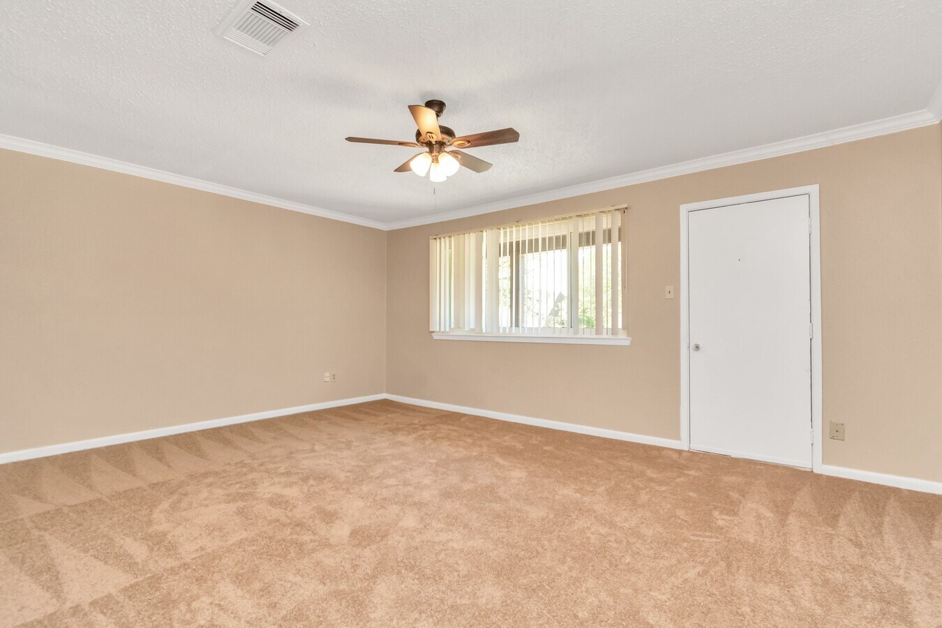 Photo - 15616 Weldon Dr