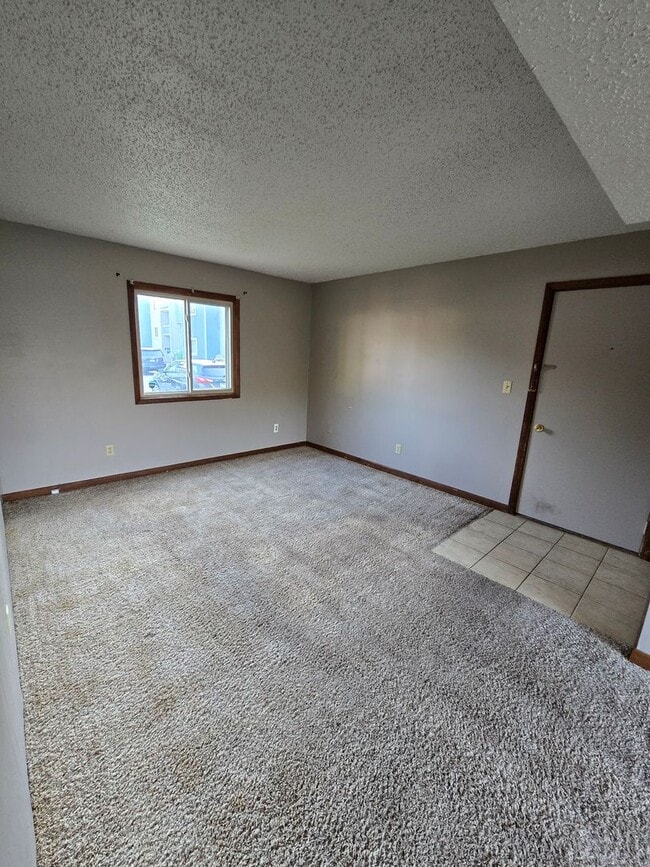 Photo - 616 S 6th St Apartamento Unidad 520 Marion Ave B-1