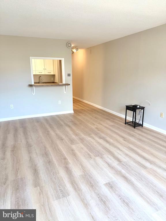 Photo - 1301 20th St NW Unit 916