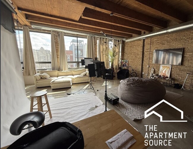 Photo - 2614 W North Ave Unit 4S