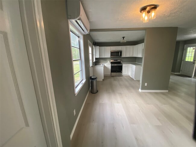 Photo - 13068 TX-146