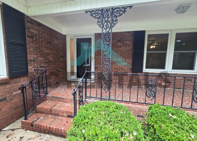 706 Hedrick Dr