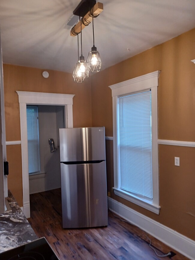 Photo - 815 N Appleton St