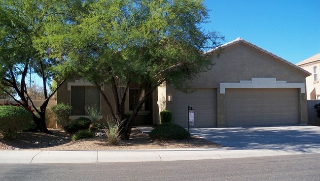 Building Photo - 1148 S Roca St