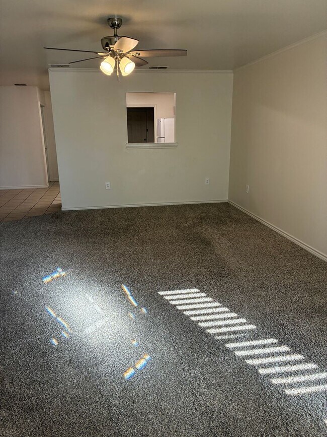 Photo - 810 N Belmont Ave Unit B