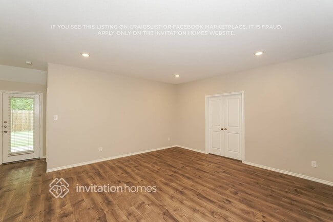 Photo - 1532 Woodlake Dr