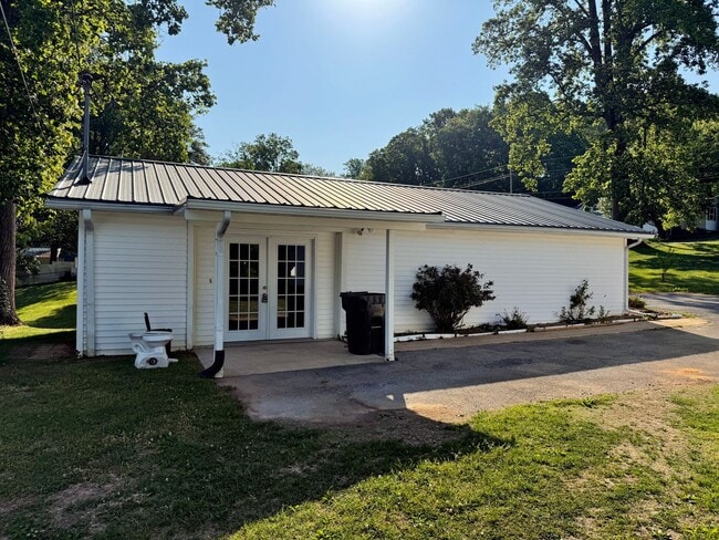 Photo - Tusculum Blvd Property Unit 1215 Robinhood Rd
