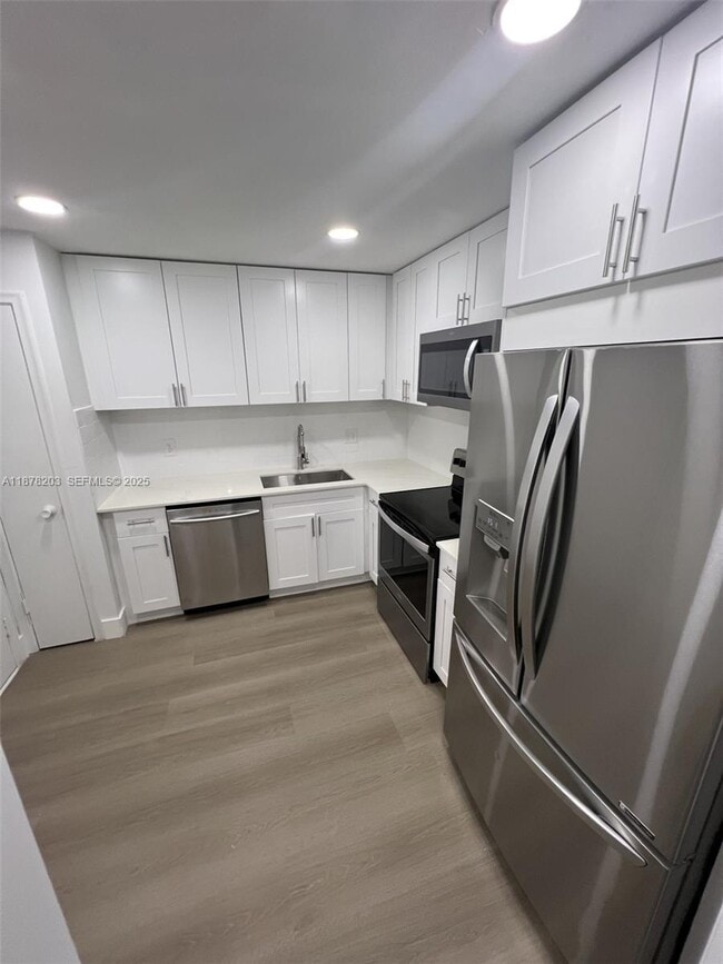 Building Photo - 22605 SW 66th Ave Unit 403