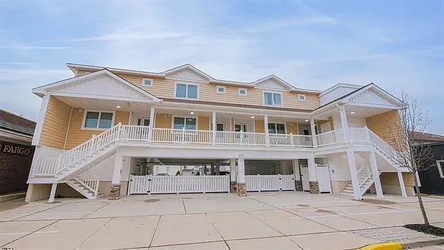 Photo - 9 S Granville Ave Unidad D