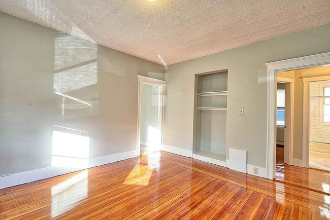 Photo - 11 Harnden Rd Unit 2