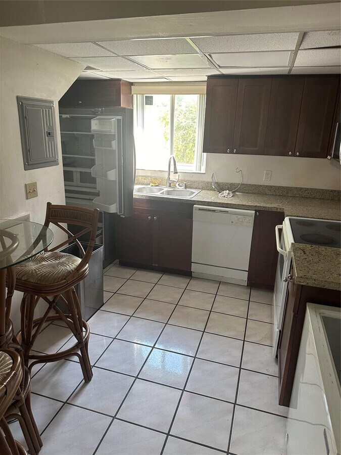 Photo - 2210 SE 4th Ave