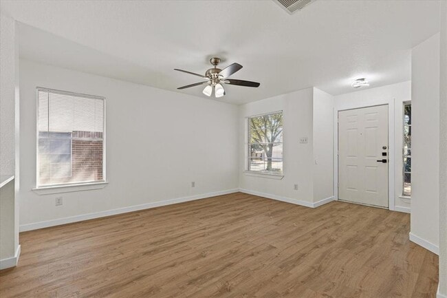 Photo - 1007 Port Daniel Dr